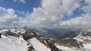 Archiviertes Webcam Bild: Pitztaler Gletscher: Bergstation Wildspitzbahn mit Café am 28.05.2026 um 16:21 Uhr