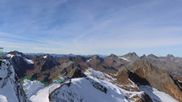 Archiviertes Webcam Bild: Pitztaler Gletscher: Bergstation Wildspitzbahn mit Café am 19.10.2026 um 14:46 Uhr