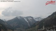 Archiviertes Webcam Bild: Innervillgraten - Blick Richtung Dorf am 12.04.2026 um 18:44 Uhr
