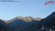 Archiviertes Webcam Bild: Innervillgraten - Blick Richtung Dorf am 12.07.2026 um 06:30 Uhr