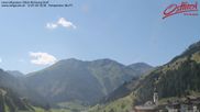 Archiviertes Webcam Bild: Innervillgraten - Blick Richtung Dorf am 12.07.2026 um 16:30 Uhr