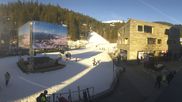 Archiviertes Webcam Bild: Laax - Rocksresort Talstation am 26.02.2026 um 08:07 Uhr