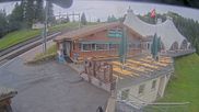 Archived webcam image showing Rigi Ski Resort - Bahnhöfli restaurant on 1 Aug 2026 at 10:25