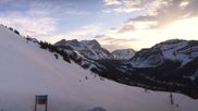 Archiviertes Webcam Bild: Panorama Lake Louise am 27.05.2026 um 14:46 Uhr