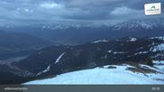 Archived webcam image showing Top Station zellamseeXpress on 19 Apr 2026 at 05:30
