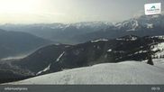 Archiviertes Webcam Bild: Schmitten: Bergstation des zellamseeXpress am 12.04.2026 um 09:55 Uhr