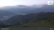 Archiviertes Webcam Bild: Schmitten: Bergstation des zellamseeXpress am 28.05.2026 um 05:34 Uhr
