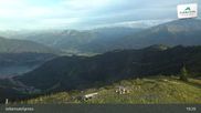 Archiviertes Webcam Bild: Schmitten: Bergstation des zellamseeXpress am 26.08.2026 um 19:23 Uhr