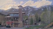 Archived webcam image showing Tram Station Jackson Hole Mountain Resort on 13 Apr 2026 at 02:58