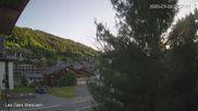 Archiviertes Webcam Bild: Zentrum Les Gets - Blick zur Mont Chery Piste am 15.06.2026 um 06:47 Uhr