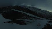 Archived webcam image showing Saas-Grund Hohsaas Kreuzboden Gondola Mid-Station on 9 May 2026 at 00:08