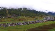Archiviertes Webcam Bild: Livigno: Skiort und Mottolino Fun Mountain am 10.10.2026 um 14:05 Uhr
