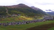 Archiviertes Webcam Bild: Livigno: Skiort und Mottolino Fun Mountain am 10.10.2026 um 16:05 Uhr