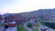 Archiviertes Webcam Bild: Portes du Soleil - Panorama Avoriaz am 14.08.2026 um 06:45 Uhr