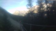 Archiviertes Webcam Bild: Grächen: Blick auf Charles Kuonen Hängebrücke am 26.08.2026 um 08:14 Uhr