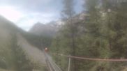 Archiviertes Webcam Bild: Grächen: Blick auf Charles Kuonen Hängebrücke am 26.08.2026 um 12:14 Uhr