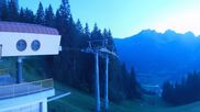 Archiviertes Webcam Bild: SkiWelt Wilder Kaiser: Astberg Bergstation am 12.07.2026 um 04:44 Uhr