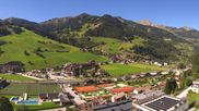 Archiviertes Webcam Bild: Blick über Großarl am 15.09.2026 um 14:58 Uhr