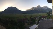Archiviertes Webcam Bild: Hotel Post Lermoos: Zugspitze am 12.07.2026 um 07:38 Uhr