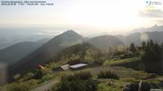 Archiviertes Webcam Bild: Hochries Bergstation - Blick nach Nordosten am 28.05.2026 um 06:44 Uhr
