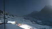 Archiviertes Webcam Bild: Grindelwald First: Mittelstation am 06.03.2026 um 00:04 Uhr