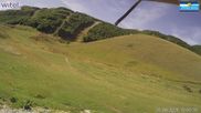 Archived webcam image showing Campo Felice - rope lift Baby Campo Felice, slope Scorpione and chairlift Nibbio on 26 Aug 2026 at 10:32
