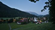 Archiviertes Webcam Bild: Blick Richtung Sachrang und Langlaufloipe am 28.05.2026 um 04:39 Uhr