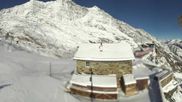 Archived webcam image showing Saas Fee - Längfluh Glacier on 22 Oct 2026 at 10:46
