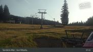 Archived webcam image showing Špindlerův Mlýn: Horní Mísečky on 10 Aug 2026 at 07:57