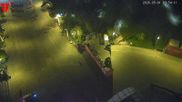Archived webcam image showing Vienna - City Hall Park on 1 May 2026 at 04:05