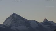 Archiviertes Webcam Bild: 4 Vallées: Blick Richtung Dent Blanche und Matterhorn am 26.08.2026 um 06:10 Uhr