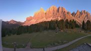 Archived webcam image showing Geislerspitzen - View from Geisleralm on 28 Jul 2026 at 20:10