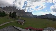 Archiviertes Webcam Bild: Geisleralm: Blick auf die Geislerspitzen am 30.08.2026 um 16:36 Uhr