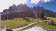 Archiviertes Webcam Bild: Geisleralm: Blick auf die Geislerspitzen am 13.09.2026 um 10:50 Uhr