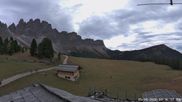 Archiviertes Webcam Bild: Geisleralm: Blick auf die Geislerspitzen am 15.10.2026 um 14:12 Uhr