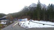 Archiviertes Webcam Bild: Ehrwald: Talstation Tiroler Zugspitzbahn am 07.04.2026 um 07:50 Uhr