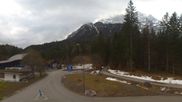 Archiviertes Webcam Bild: Ehrwald: Talstation Tiroler Zugspitzbahn am 12.04.2026 um 07:10 Uhr