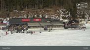 Archiviertes Webcam Bild: Spindlermühle - Piste Turistická und Sessellift Svaty Petr am 26 Feb 2026 um 13:11 Uhr