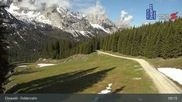 Archived webcam image showing Feldernalm in Ehrwald - Zugspitze on 9 May 2026 at 09:15