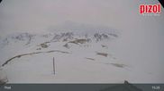 Archiviertes Webcam Bild: Pizol: Laufböden Pardiel Bergstation am 12.04.2026 um 15:09 Uhr