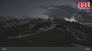 Archiviertes Webcam Bild: Pizol: Laufböden Pardiel Bergstation am 28.05.2026 um 01:26 Uhr