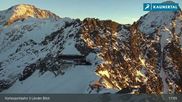 Archived webcam image showing Karlesjoch - Kaunertal Glacier on 27 Oct 2026 at 17:01