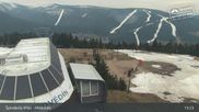Archiviertes Webcam Bild: Spindlermühle - Bergstation Sessellift Medvědín am 12.04.2026 um 13:07 Uhr
