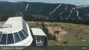 Archiviertes Webcam Bild: Spindlermühle - Bergstation Sessellift Medvědín am 02.05.2026 um 15:13 Uhr