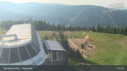 Archiviertes Webcam Bild: Spindlermühle - Bergstation Sessellift Medvědín am 26.06.2026 um 08:46 Uhr