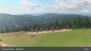 Archiviertes Webcam Bild: Spindlermühle - Bergstation Sessellift Medvědín am 28.07.2026 um 09:37 Uhr