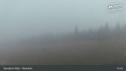 Archiviertes Webcam Bild: Spindlermühle - Bergstation Sessellift Medvědín am 31.10.2026 um 15:55 Uhr