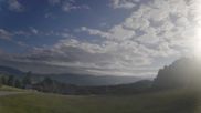 Archived webcam image showing Dreisessel mountain and Neureichenau on 15 Jun 2026 at 07:39