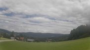 Archiviertes Webcam Bild: Dreisesselbergmassiv und Neureichenau am 12.07.2026 um 12:05 Uhr