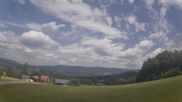 Archiviertes Webcam Bild: Dreisesselbergmassiv und Neureichenau am 11.08.2026 um 12:40 Uhr